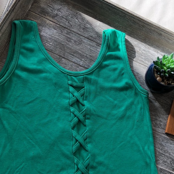 (Free with bundle) green cropped tank - Picture 2 of 5